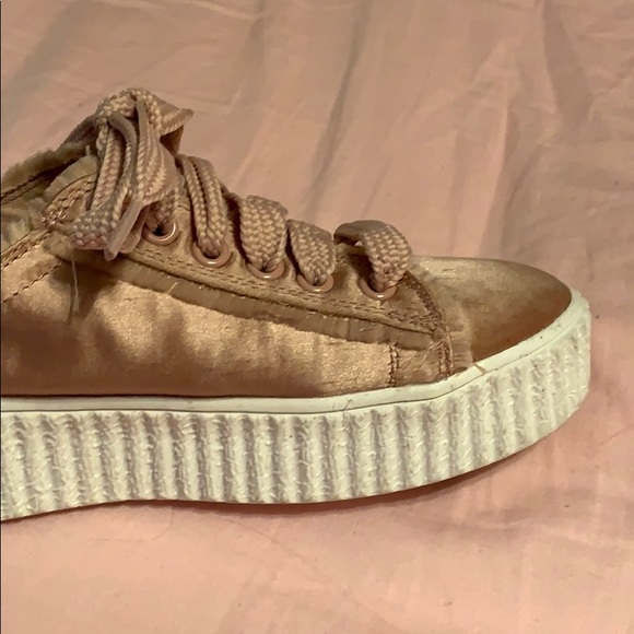 Rose gold shoes - Picture 3 of 3